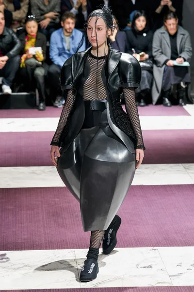 Look 8